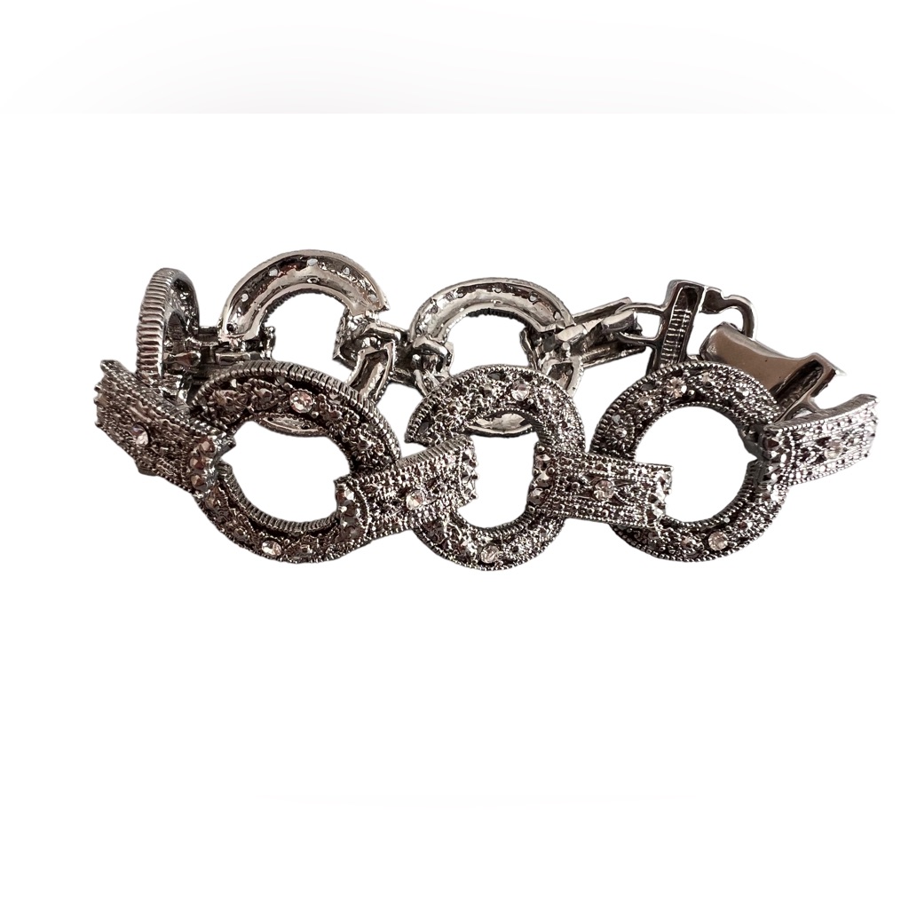 New Womens Vintage Style Silver Tone Bracelet